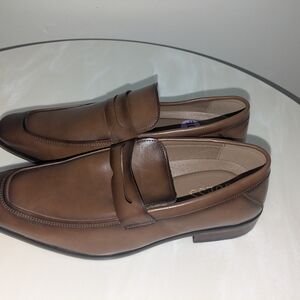 GUESS Men's Brown Leather Penny Loafers